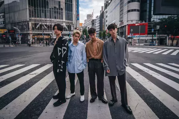 INTERSECTIONがatmos pinkでクリスマスパーティーを敢行！4カ月ぶりにメンバー全員が揃うミニライブ＆トークショーも