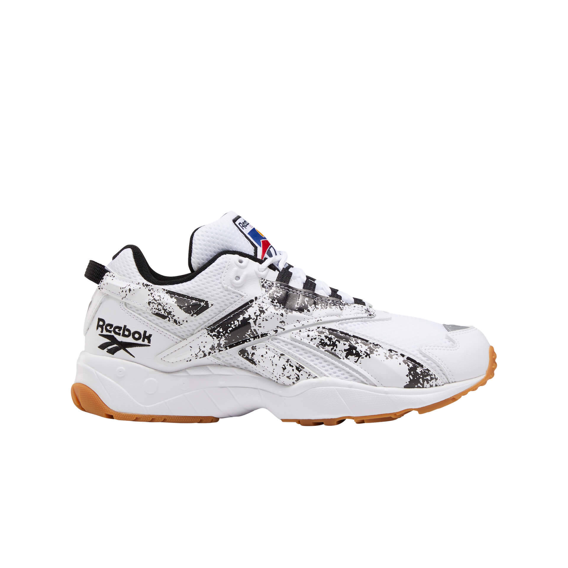 リーボックの名モデル「INTERVAL」のニューカラー＆復刻後即日完売していたOGカラーが明日発売開始