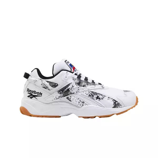 「リーボックの名モデル「INTERVAL」のニューカラー＆復刻後即日完売していたOGカラーが明日発売開始」の画像