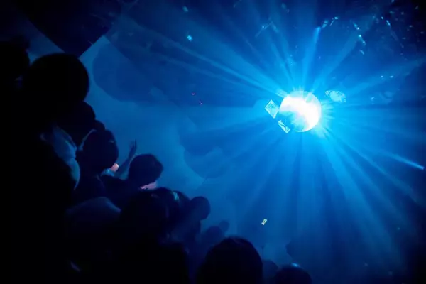 「Floating Points at KEWL 2nd Anniversary Party。ダンスミュージックへの初期衝動を想い返した夜」の画像