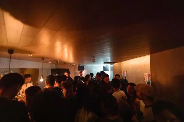 「Floating Points at KEWL 2nd Anniversary Party。ダンスミュージックへの初期衝動を想い返した夜」の画像