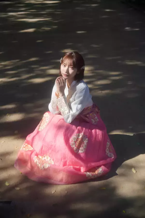 「旅を満喫する武田玲奈がかわいすぎる！人気連載「タビレナ」のフォトブック第3弾が発売決定」の画像