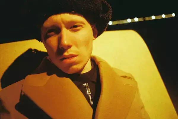 「キング・クルール最新作『Man Alive!』から新曲“Cellular”のトラックとアニメーションのMVが同時公開！」の画像