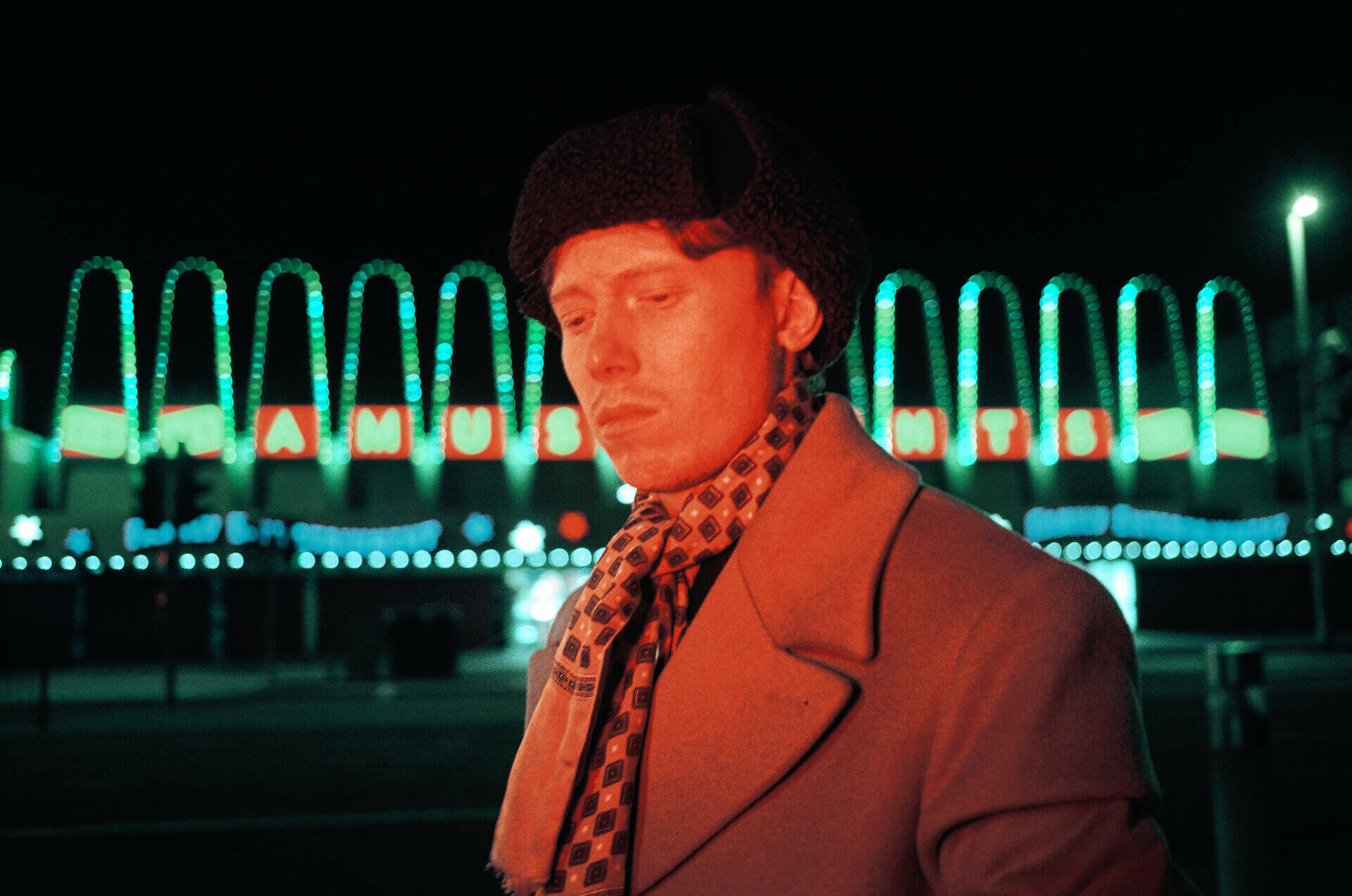 キング・クルール最新作『Man Alive!』から新曲“Cellular”のトラックとアニメーションのMVが同時公開！