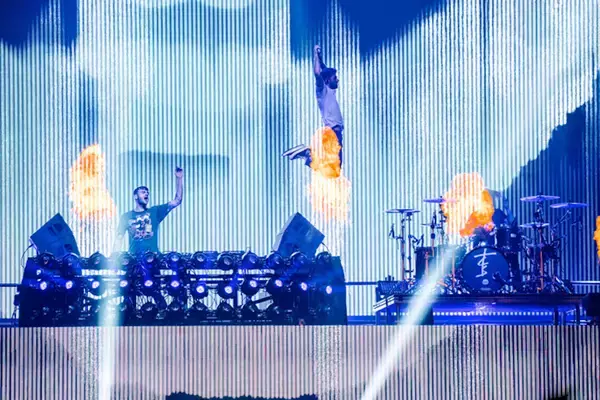 「最も稼ぐDJとしてThe Chainsmokersが世界の中心に君臨するワケ」の画像