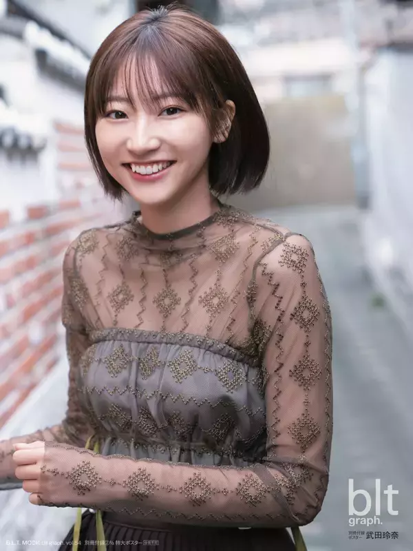 「武田玲奈が韓国での妖艶グラビアで魅せる！「blt graph. vol.54」の表紙に登場」の画像