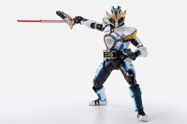 紅音也ヘッドも付属した仮面ライダーイクサの精巧なフィギュアが登場 S H Figuarts 仮面ライダーイクサ セーブモード バーストモード が予約受付開始 年5月25日 エキサイトニュース