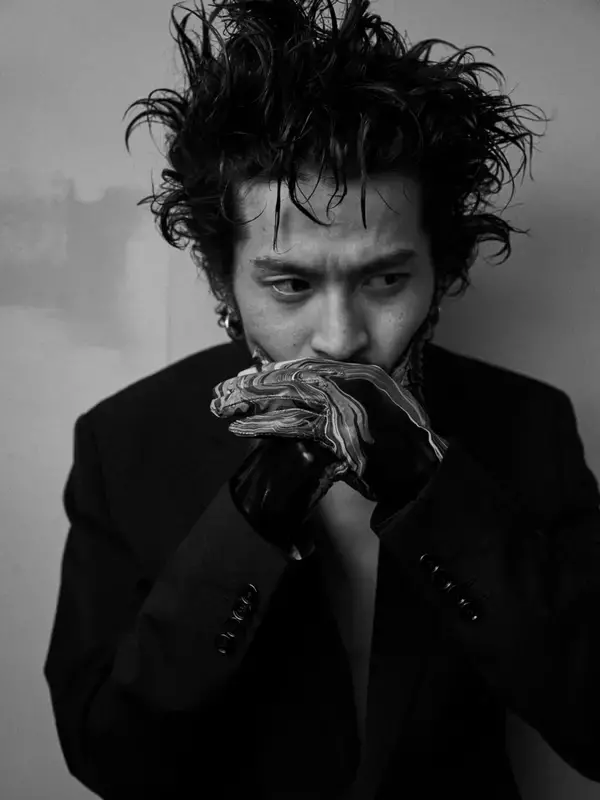 「King Gnu常田大希が敢行したN.HOLLYWOODのNYコレクションでのチェロ演奏がアナログ盤でリリース決定！」の画像