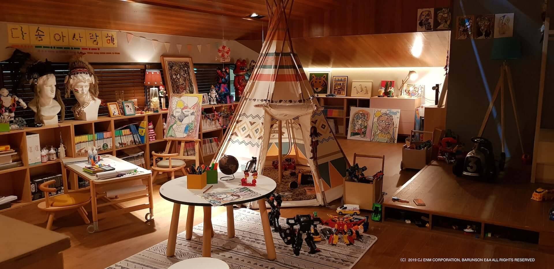 パラサイト 半地下の家族 の半地下 豪邸がzoom背景に 全5種類のプレゼントキャンペーンがスタート 年6月2日 エキサイトニュース 2 2