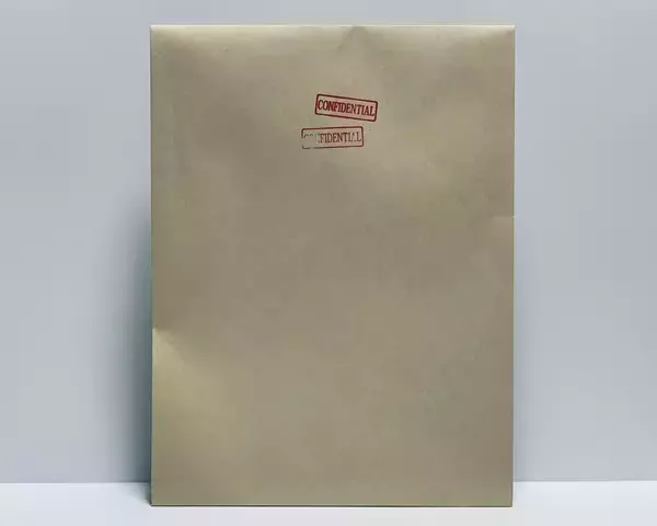 「謎のオンラインショップ『TAKAIWORLD』より、高岩遼が27歳までに刻んだタトゥーのスクラップブックが発売」の画像