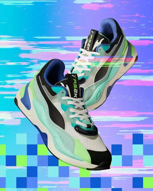 「プーマ「RS」シリーズからインターネットに着想を得たスニーカーが登場！レトロなシルエットに未来的な要素をプラス」の画像