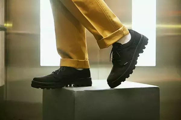 「PALLADIUMのパドルプラスとパラボスプラス、仕事に履いていくならどっち？ 快適さとファッション性を徹底比較」の画像