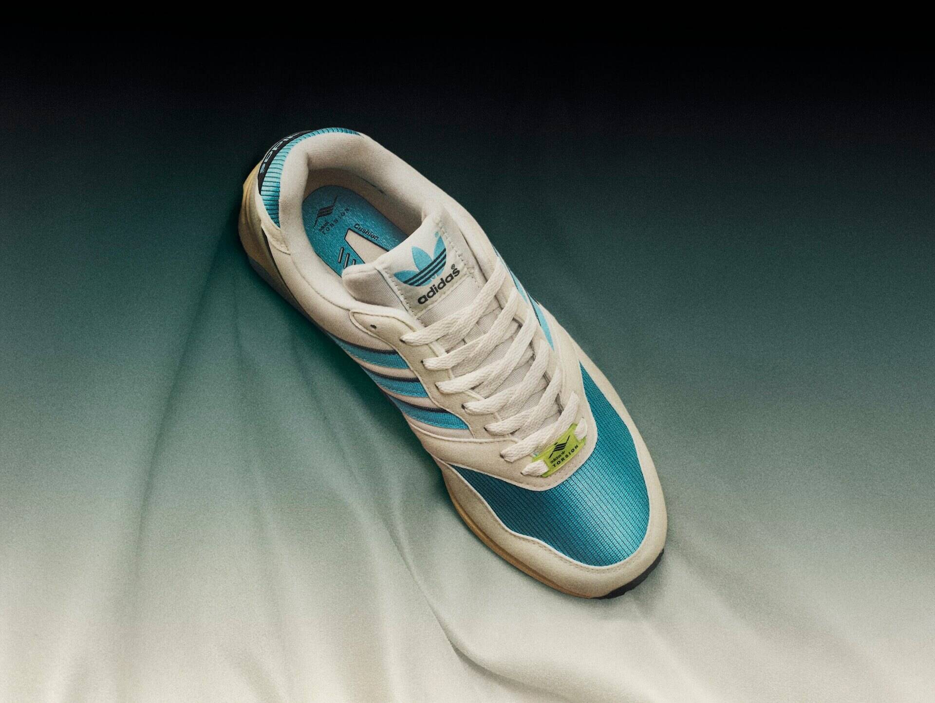 「Retro」がテーマのスニーカー『ZX 1000C』がadidas Originalsより初復刻！アルファベットにちなんだA-ZXシリーズが始動