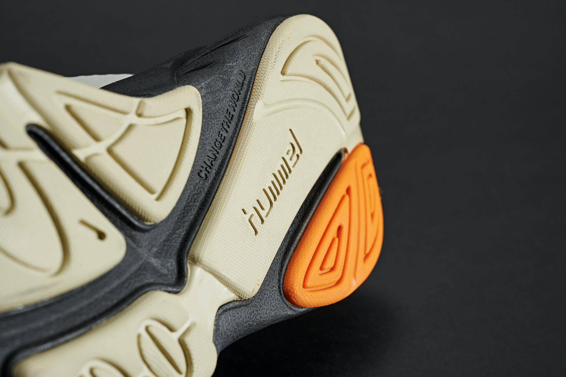 HUMMEL HIVEとASTRID ANDERSENのコラボスニーカーが東京・上野のmita sneakers限定で発売！