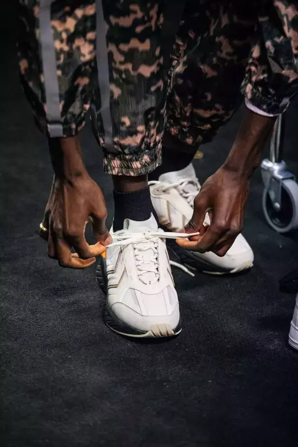 「HUMMEL HIVEとASTRID ANDERSENのコラボスニーカーが東京・上野のmita sneakers限定で発売！」の画像