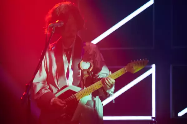 「東京事変、ツアー＜ニュースフラッシュ＞と同演目のライブ映像を配信＆映画館上映決定！」の画像