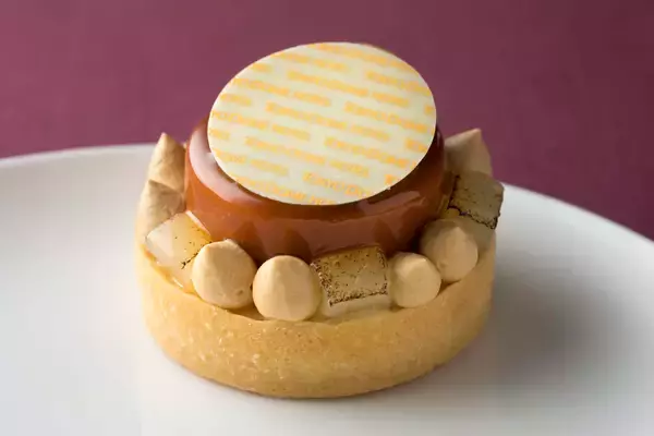 「洋梨＆紅茶を使った期間限定ケーキが東京ドームホテル「ガーデンテラス」に登場！テイクアウトも可能」の画像