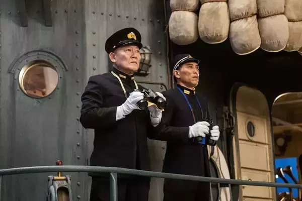 「ローランド・エメリッヒ監督作『ミッドウェイ』の監督インタビュー映像が解禁！豊川悦司、浅野忠信、國村隼ら起用の経緯など語る」の画像