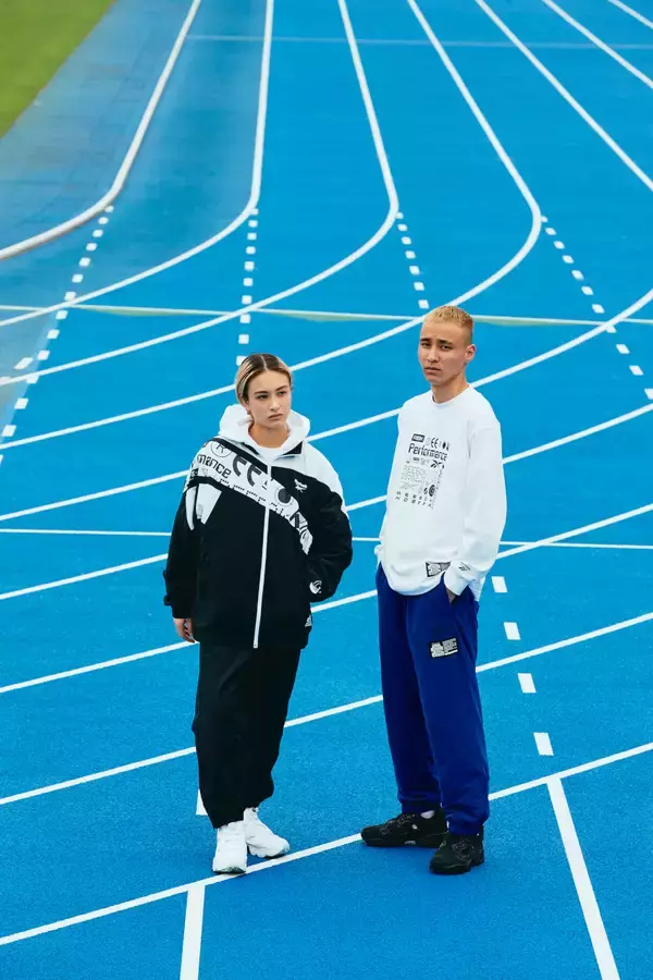 「リーボックとBlackEyePatchのコラボレーションコレクション「Reebok DESIGNED by BlackEyePatch」第2弾が発売決定！アイコニックなロゴグラフィックが特徴」の画像