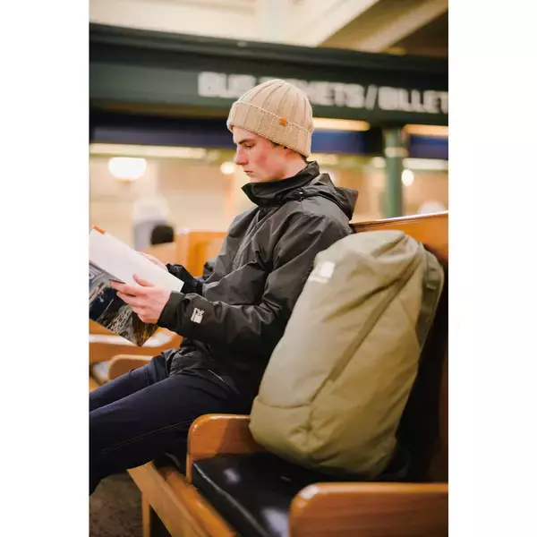 「karrimorの2レーベル『karrimor life』と『karrimor aspire』の2020AWシーズンビジュアルが公開！機能性とデザインを両立したアイテムがラインナップ」の画像