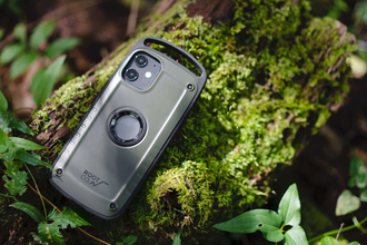 アウトドアでも大活躍！カラビナで取り付け可能なiPhone 12シリーズ専用ケースがROOT CO.より登場