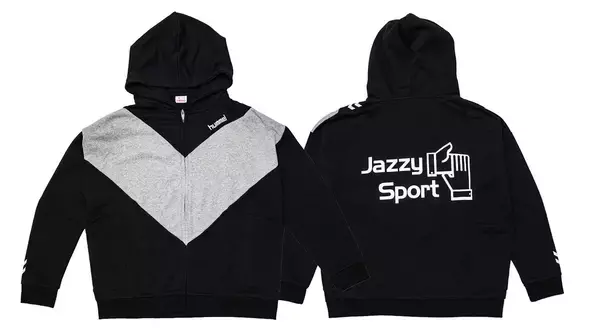「hummelとJazzy Sportのコラボアイテム第2弾が発売決定！バックロゴをあしらったナイロンジャケットやスウェットなどが登場」の画像