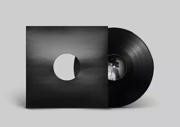 「Thundercatと親交の深いAriana Grandeが人気曲“Them Changes”のバーチャルパフォーマンスを披露！」の画像