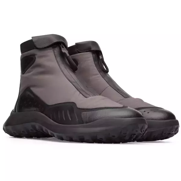 「CAMPERからGORE-TEX SURROUND搭載のハイブリッドスニーカー「サーキュラー」秋冬モデルが登場！防水・透湿性に優れたモデル」の画像