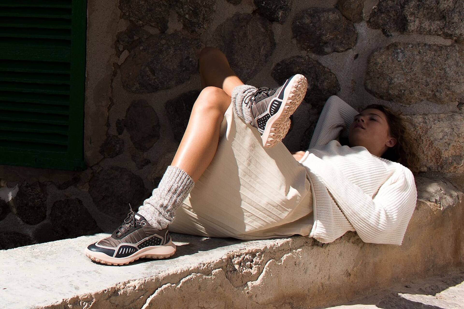 CAMPERからGORE-TEX SURROUND搭載のハイブリッドスニーカー「サーキュラー」秋冬モデルが登場！防水・透湿性に優れたモデル