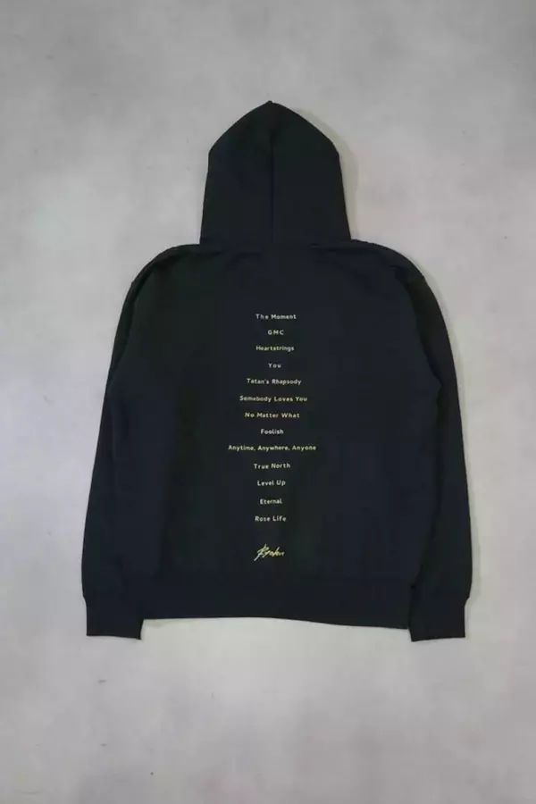 「Ryohuの1st Album『DEBUT』リリースを記念したポップアップが開催決定！オカモトレイジリミックス曲付属のフーディーが登場」の画像