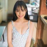 「元ラストアイドル・猪子れいあが初の水着姿でフレッシュなグラビアを披露！透き通った肌を露出したセクシーな姿に注目」の画像1