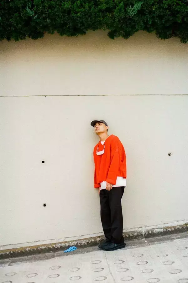 「座談会：Helsinki Lambda Club × 巽 啓伍（never young beach）｜初MV監督作品“IKEA”の裏話から音楽家としての正義まで、仲間だからこそのあれやこれ」の画像