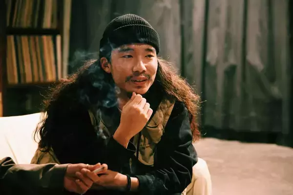 「座談会：Helsinki Lambda Club × 巽 啓伍（never young beach）｜初MV監督作品“IKEA”の裏話から音楽家としての正義まで、仲間だからこそのあれやこれ」の画像