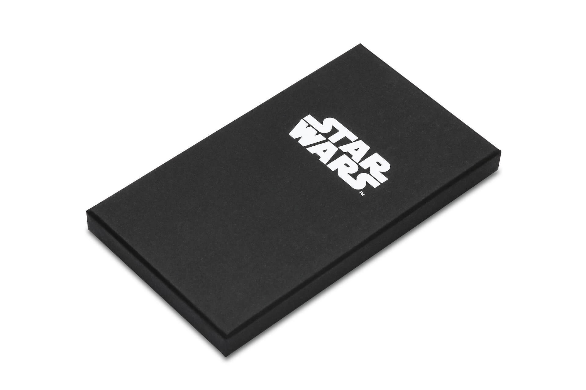 R2-D2、ミレニアム・ファルコンがLEDで光るiPhone 12用ケースに！「FLASHシリーズ」に『スター・ウォーズ』デザインが登場