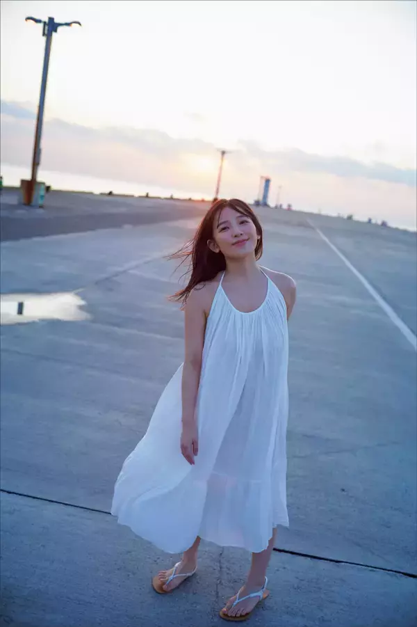 「グラマラスボディで翻弄する天木じゅんが限界ギリギリに挑戦！3rd写真集『あまのじゃく』が発売決定」の画像