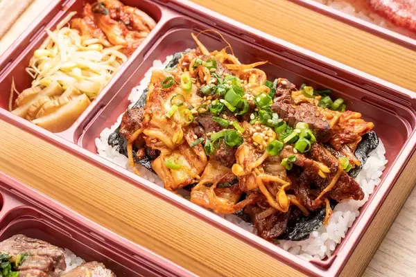 「最高級の黒毛和牛“田村牛”を使用した焼肉弁当が錦糸町の焼肉店「錦糸町焼肉 才色兼備」で販売開始！コンセプトは“旅館”」の画像