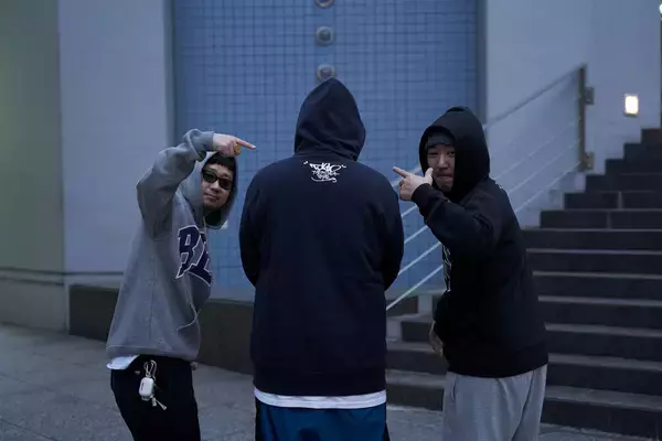 「I-DeAとのミックス『BES ILL LOUNGE Part 3』も話題のBESのパーカーが完全限定生産で販売決定！BIM、I-DeAが担当するルックも公開」の画像