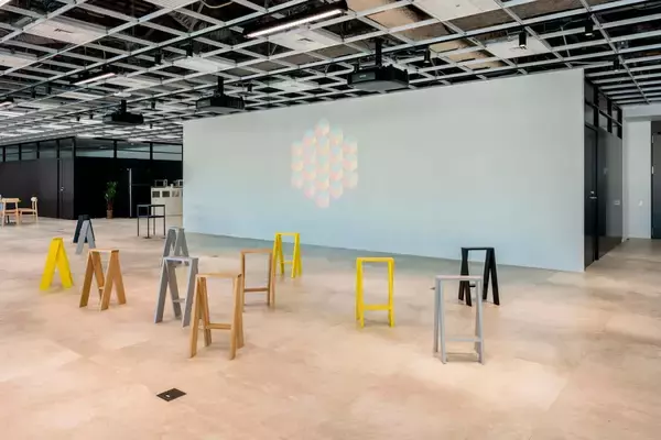 「“コロナ以降”のオフィスの在り方とは｜トランスコスモス社員のクリエイティブを刺激する3つの仕掛け」の画像