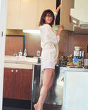 「小芝風花が透明感あふれる肌で大胆に魅せる！『FLASH』の表紙＆巻頭グラビアに登場」の画像5