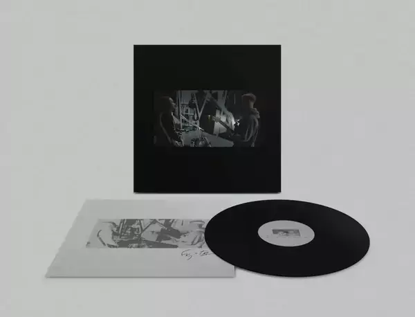 「FKJとTom Mischのコラボ曲“Losing My Way”が12インチで発売決定！2人によるライブ動画も公開中」の画像