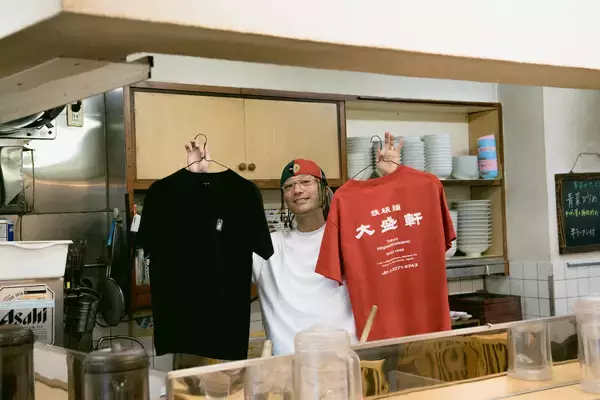 「ZEN-LA-ROCKのブランド・NEMESと大盛軒がコラボ！3000円以上購入でオリジナルステッカーも」の画像