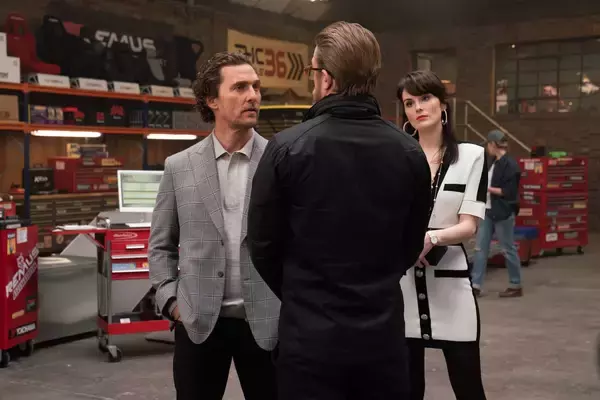 「マシュー・マコノヒーが衣装を「何着か盗んだ」！？ガイ・リッチーについても語った『ジェントルメン』のインタビュー映像が解禁」の画像