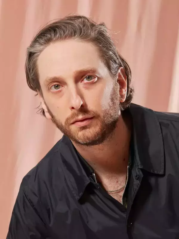 「ONEOHTRIX POINT NEVERとROSALÍAがコラボ！新曲“NOTHING’S SPECIAL”を発表」の画像