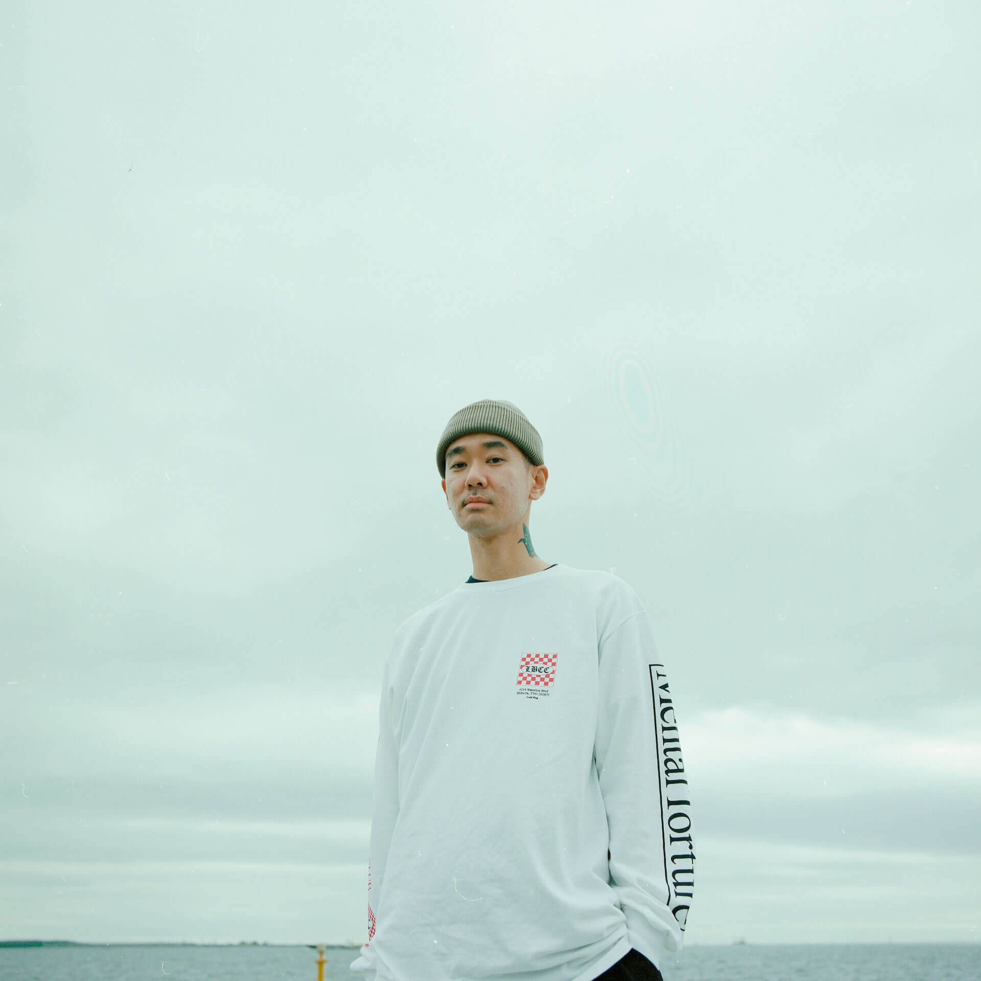 KMによる待望の2ndアルバム『EVERYTHING INSIDE』が本日リリース！（sic）boy、LEX、SPARTA、NTsKiなどが参加