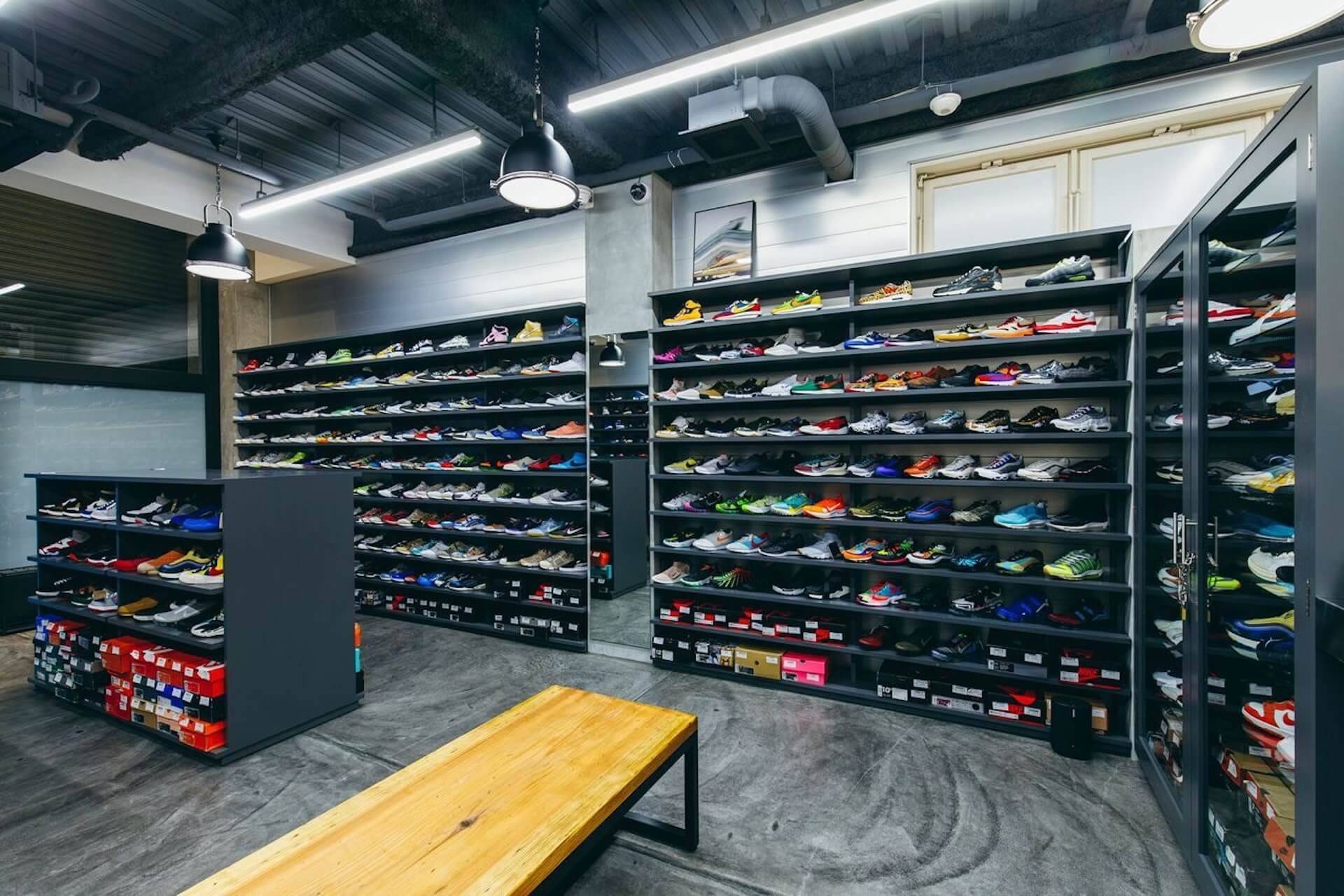 唯一無二の品揃えを誇るスニーカーショップworm Osakaがオープン レセプションにはce 原島 ど真ん中 宙芳が出演 21年7月1日 エキサイトニュース