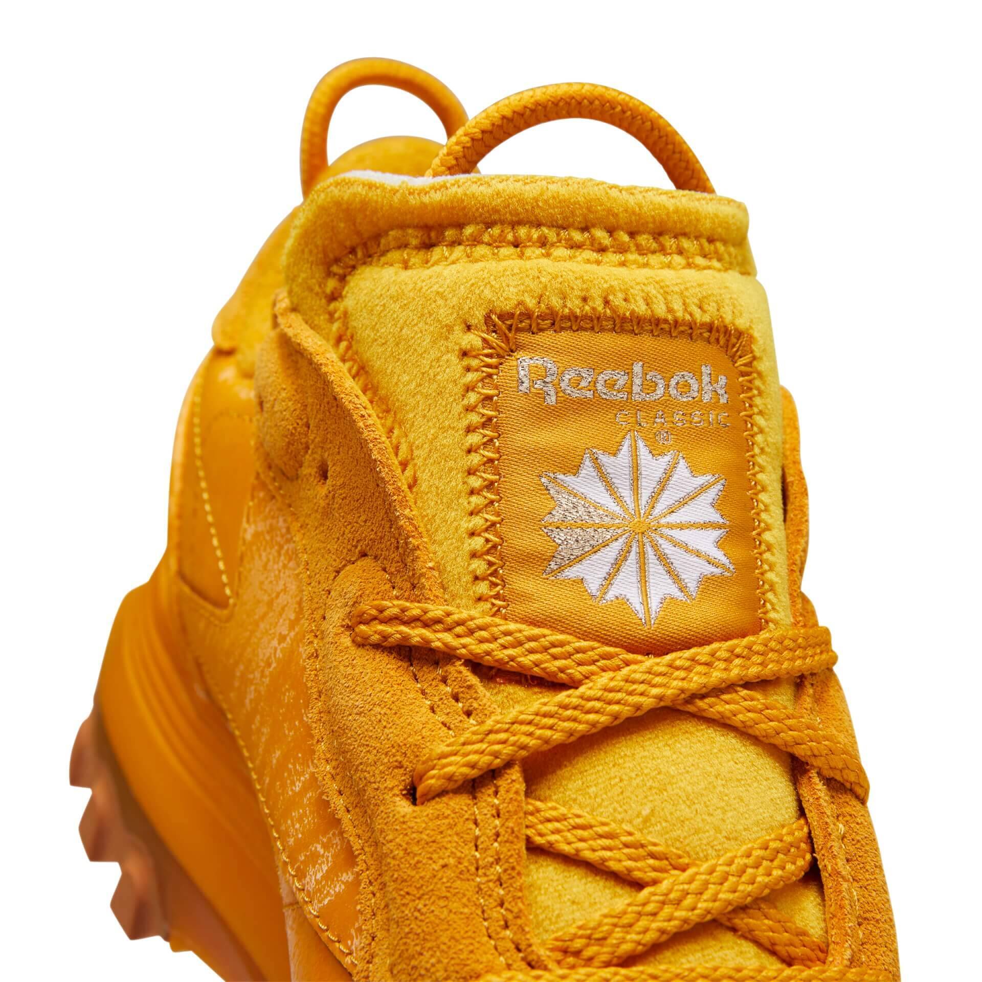 Cardi BとReebokのコラボコレクションに新モデル「CLASSIC LEATHER CARDI」が登場！