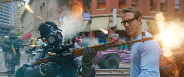 「デッドプールと『マイティ・ソー』コーグが『フリー・ガイ』予告編を容赦なくイジる！？特別映像が解禁」の画像
