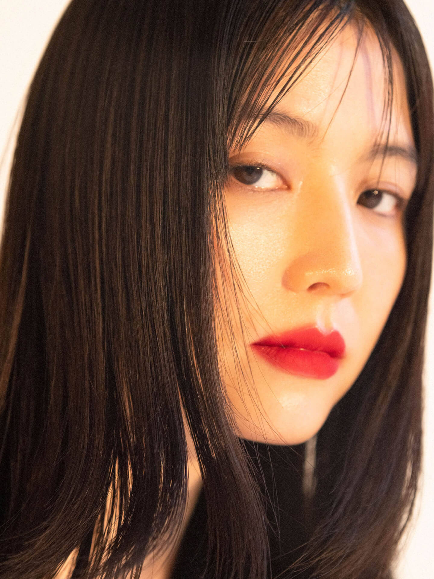 長澤まさみの妖麗な魅力が詰まった写真集『ビューティフルマインド』が発売前に重版決定！累計3万部を突破