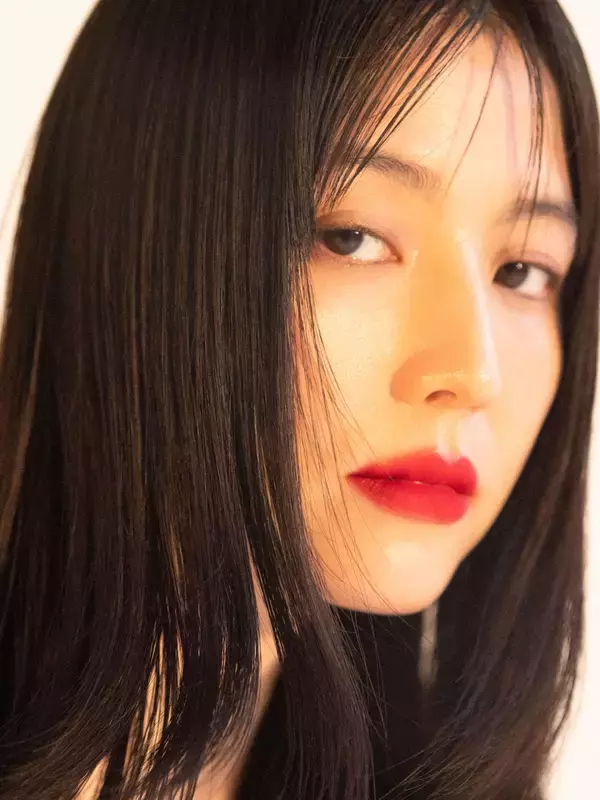 「長澤まさみの妖麗な魅力が詰まった写真集『ビューティフルマインド』が発売前に重版決定！累計3万部を突破」の画像