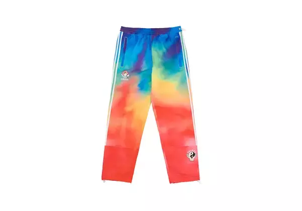 「「Wellness」をテーマにしたadidasとPALACEの新コラボコレクションが登場！サンハット、バスローブ、ヨガマットなど発売へ」の画像